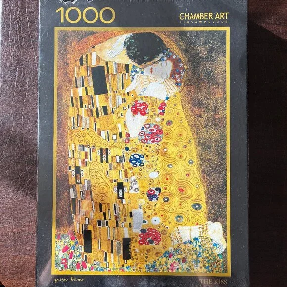 NWT 1000 Piece Gustav Klimt "The Kiss" Puzzle from Japan - Picture 1 of 4